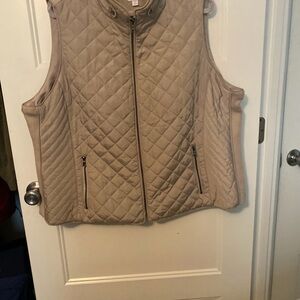 Women's Quilted Vest - Beige